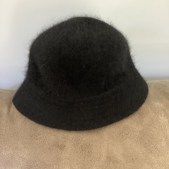 Angora hat - Picture 1 of 3